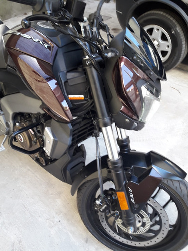 Motocicleta Bajaj  Dominar 400