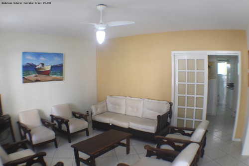 Imagem 3 de 15 de Casa Para Temporada Em Itapema, Meia Praia, 5 Dormitórios, 1 Suíte, 5 Banheiros, 4 Vagas - Ca303120_1-821798