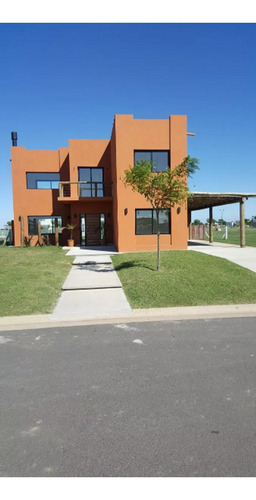 Excelente Casa A Estrenar En Puertos Del Lago Barrio Vistas