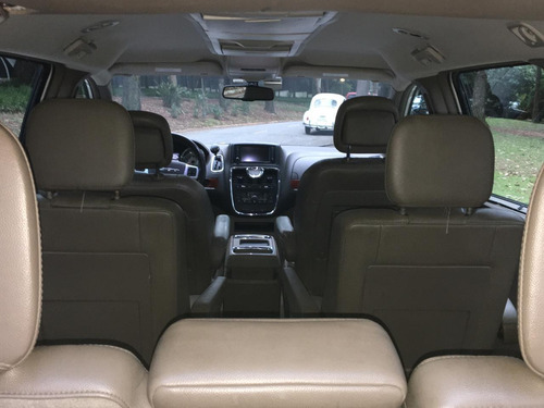 Chrysler Town & Country 3.6 Touring 5p 2012