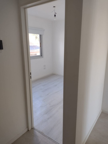 Imagen 5 de 8 de Exclusivo Depto 2 Amb. 50 M² -p. Silberman 1621-stos Lugares