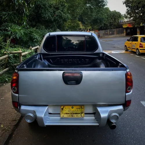 Mitsubishi L200 Sportero 2.5 Superlujo