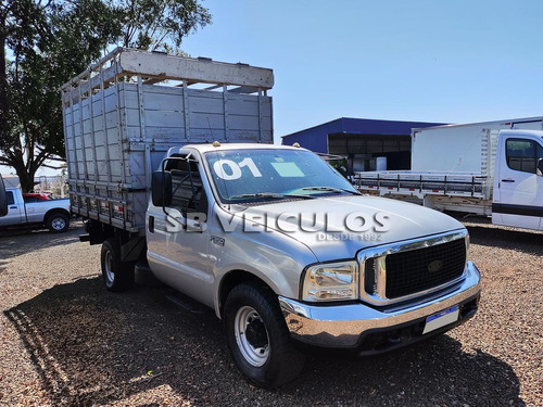 Ford F350 2001 Carroceria Boiadeira