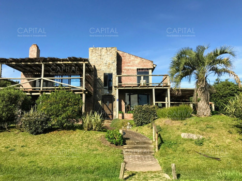 Espectacular Casa En Venta Sobre Playa Mansa, José Ignacio 