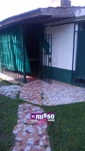 Venta Casa Quinta 6 Ambientes Barrio 20 De Junio