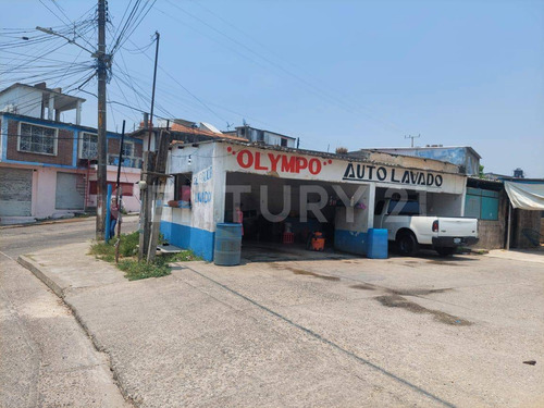 Se Vende Terreno Con Construcción En Col. Brunet, Nanchital