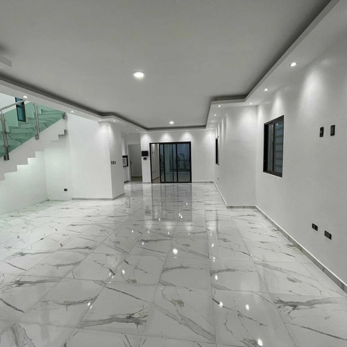 Imagen 2 de 7 de Hermosa Casa De Dos Niveles,