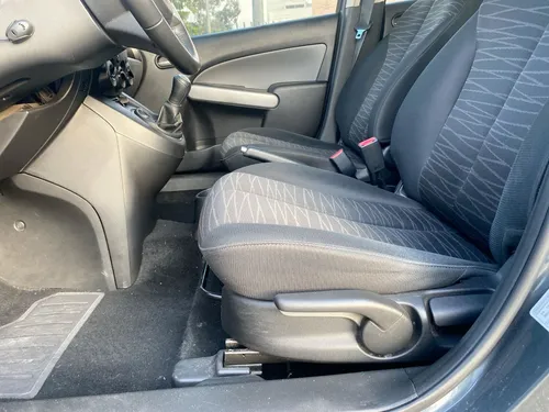 Mazda 2 15hm8 Mt 1.5