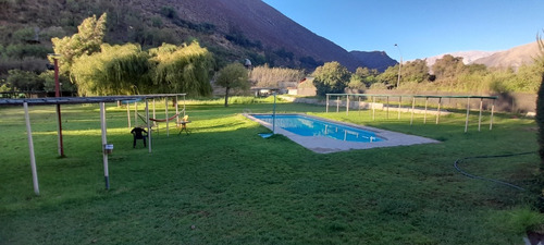 Parcela Con Casa Principal Y Cabañas.