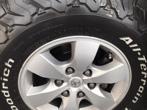 Toyota Hilux 3.0 Cd Srv Cuero I 171cv 4x4 4at 2011