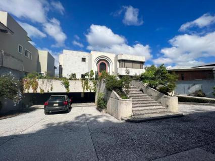 Casa En Venta En Bosques De Las Lomas.