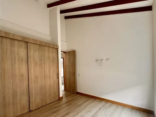Casa Duplex En Arriendo En Unidad Abierta, A 2 Cuadras Del Parque De San Antonio
