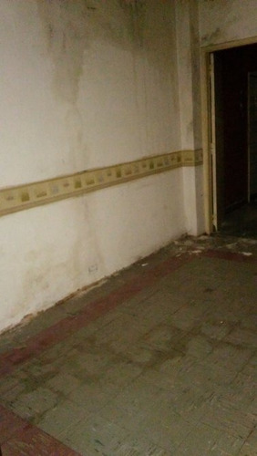 Imagen 3 de 10 de Departamento Tipo Casa En Venta En Lanus Este