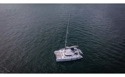 Encantador Catamaran Para Renta Por Día