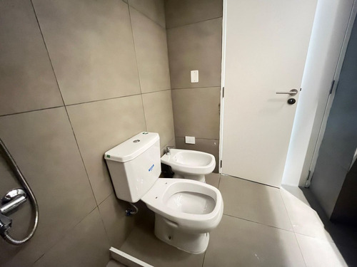 Edificio De Categoria Sum Coworking Balcon