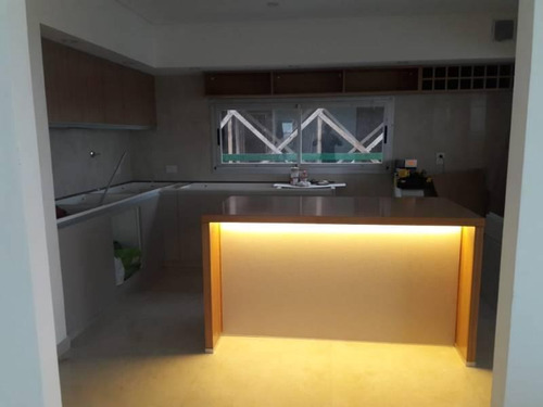 Imagen 13 de 16 de Casa En Venta Al Lago En Puertos - Nordelta Ii