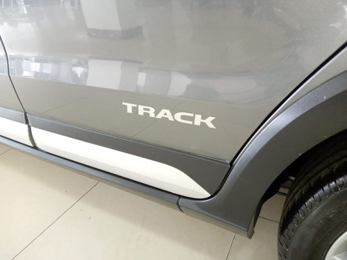 Imagen 13 de 25 de Volkswagen Suran Track 1.6