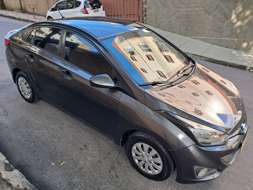 Hyundai HB20S 1.6 Comfort Plus Flex 4p
