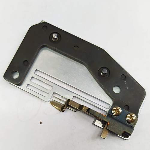 Imagen 2 de 7 de Chapa Aguja Overlock Godeco Lock Completa Original