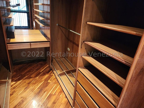 Cómoda Y Esplendida Casa En Venta Ubicada En Oripoto 23-15865