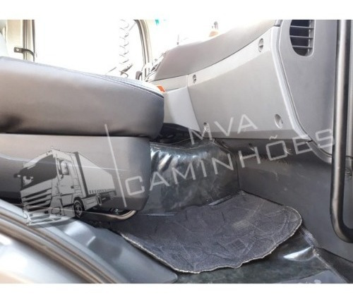 Imagem 11 de 14 de Caminhão Mercedes 2040 - 4x2 T