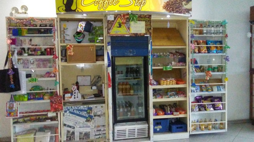 Imagen 6 de 13 de Kiosco / Stand Tipo Parada Inteligente