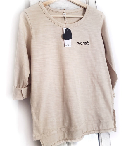 Remera Bordada Amour Mangas Largas