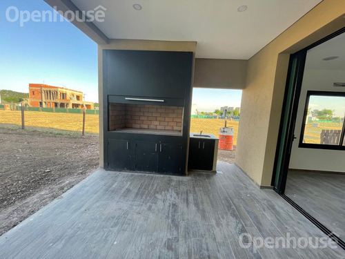 Oportunidad De Casa En El Barrio De San Pablo Impecable!!!!!