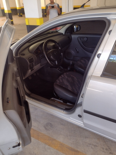 Imagem 8 de 14 de Chevrolet Corsa 2005 1.0 Maxx 5p