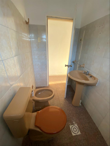 Dos Casas A La Venta En El Mismo Padrón. Ambas Alquiladas.