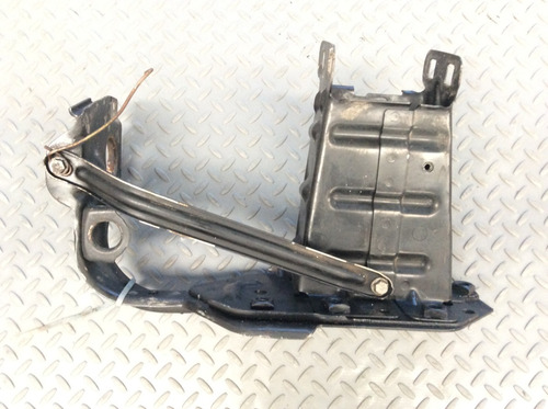 Base Soporte Izq. Alma Delantera Mercedes Benz C200 01-06