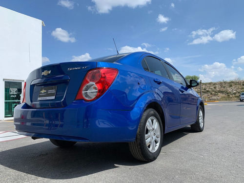 Imagen 6 de 12 de Chevrolet Sonic 2016 1.6 Lt Mt