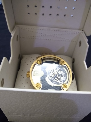 Relógio Masculino Diesel Automático Com Pulseira Dourada