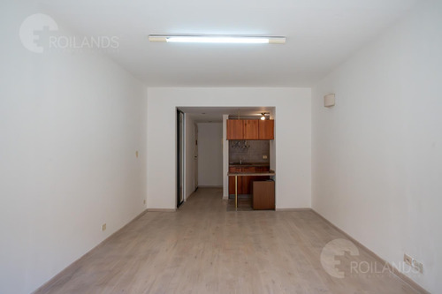 Venta Departamento Monoambiente Con Balcón Y Cochera En Recoleta