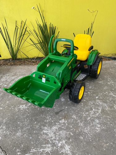Imagem 2 de 5 de Peg Perego Trator