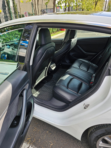 Tesla Model 3 2020 Estándar Plus Color Blanco.