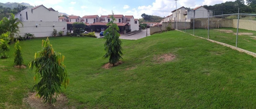 Imagen 26 de 26 de Venta Townhouse Tazajal Naguanagua 0412-4860923.