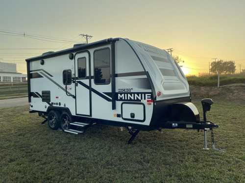 Trailer Importado Winnebago 2108ds (d) - 0km !!!! Y@w2