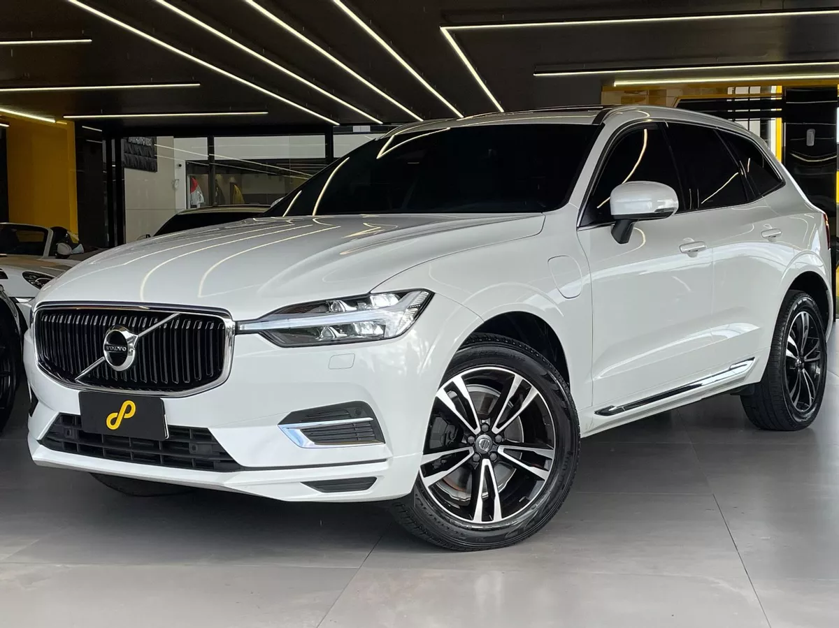 Volvo XC60 60 T-8 HÍBRIDO MOMENTUM 2.0 5p