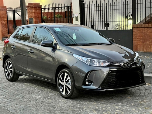 Imagen 3 de 12 de Toyota Yaris Xls Pack Cvt
