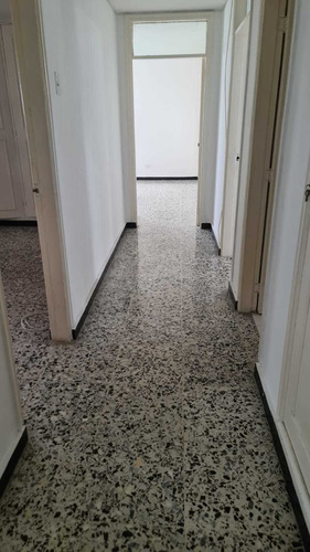 Imagen 13 de 24 de Arriendo Amplio Apartamento En El Norte De Barranquilla