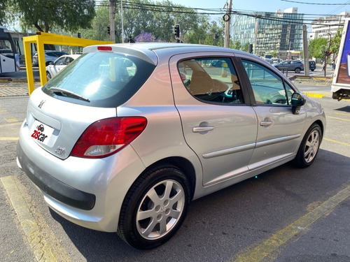 Imagen 5 de 15 de Peugeot 207 1.4 Premium Mec 2012