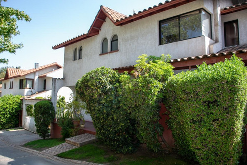 Nicanor Plaza 2031, La Reina, Chile