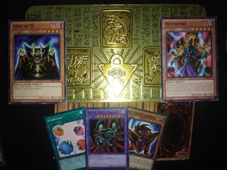 ghost rare foil Lata Yugioh 105 Cartas + 20 Foil Incluye Black Skull Dragon