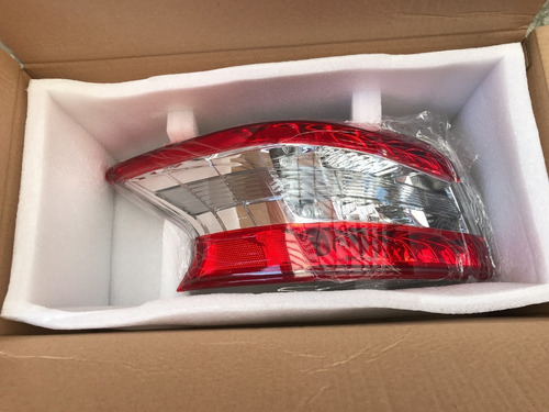 Farol Izq. Led Nissan Sentra 13-15 / Original Nissan Stanley