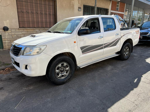 Imagen 3 de 10 de Toyota Hilux 2012 2.5 Cd Dx Pack I 120cv 4x4