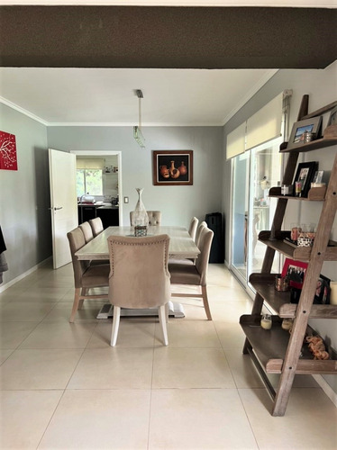 Imagen 4 de 15 de Alquiler! Casa De 4 Ambientes Con Dependencia Y Piscina En Fincas De Iraola Dos