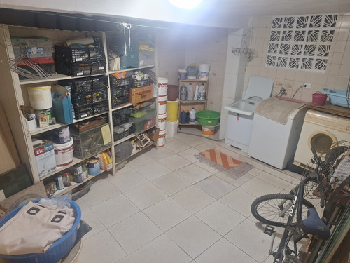 Casa Com 4 Quartos Sendo Uma Suíte. Jd.catanduva Campo Limpo