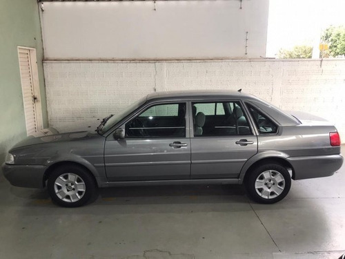 Santana 1.8 Mi 8v Gasolina 4p Manual