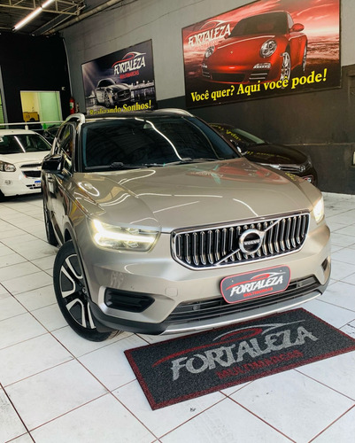 Volvo XC40 1.5 T5 Momentum Recharge (plug-in) 5p Hibrido